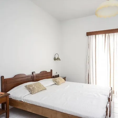 Ktima Lino * Agia Anna (Naxos)