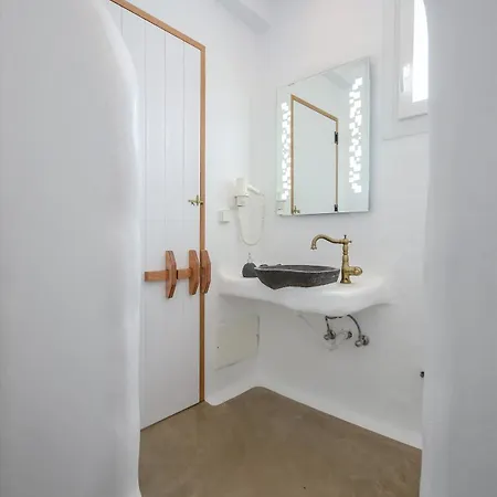 Ktima Lino * Agia Anna (Naxos)