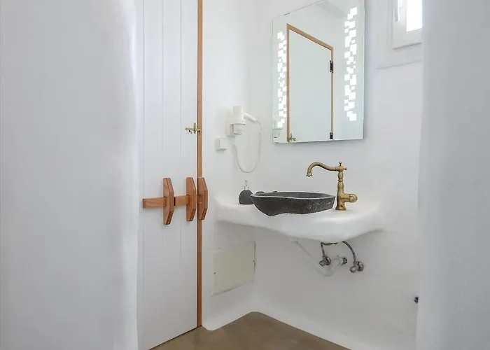 Ktima Lino * Agia Anna (Naxos)